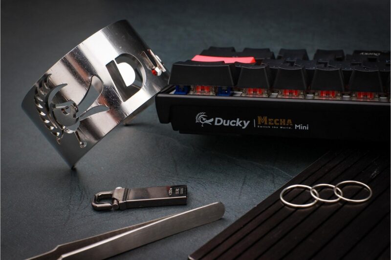Teclado Gamer Ducky Mecha Mini V2 Rgb Kailh Box Red Pbt Double-Shot - Imagen 10