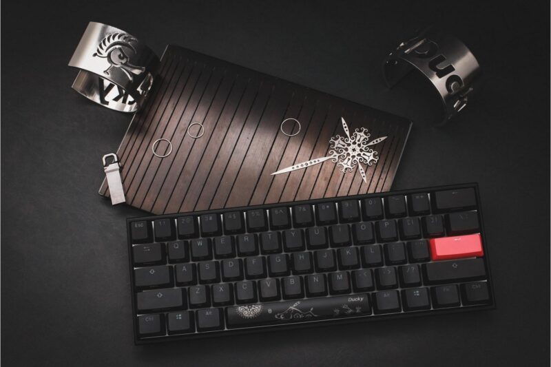 Teclado Gamer Ducky Mecha Mini V2 Rgb Kailh Box Red Pbt Double-Shot - Imagen 11